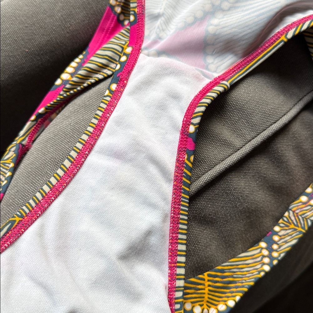 Patagonia Vibrant Pink and Gold women’s Swimwear Set - Picture 6 of 6